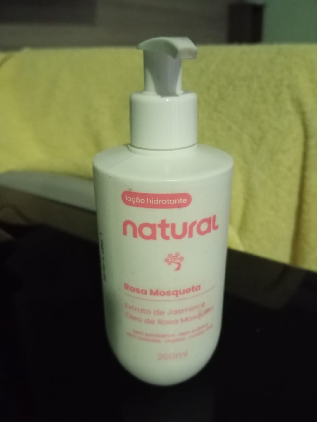Customer photo review of Loção Hidratante Natural com Óleo de Rosa Mosqueta e Jasmim 200ml