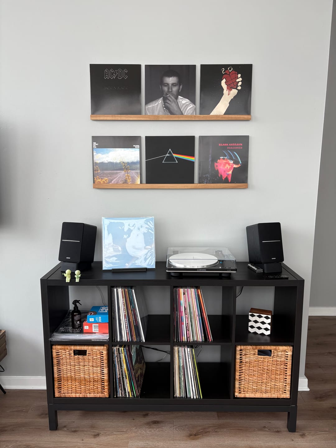 Customer photo review of Vinyl Record Shelves