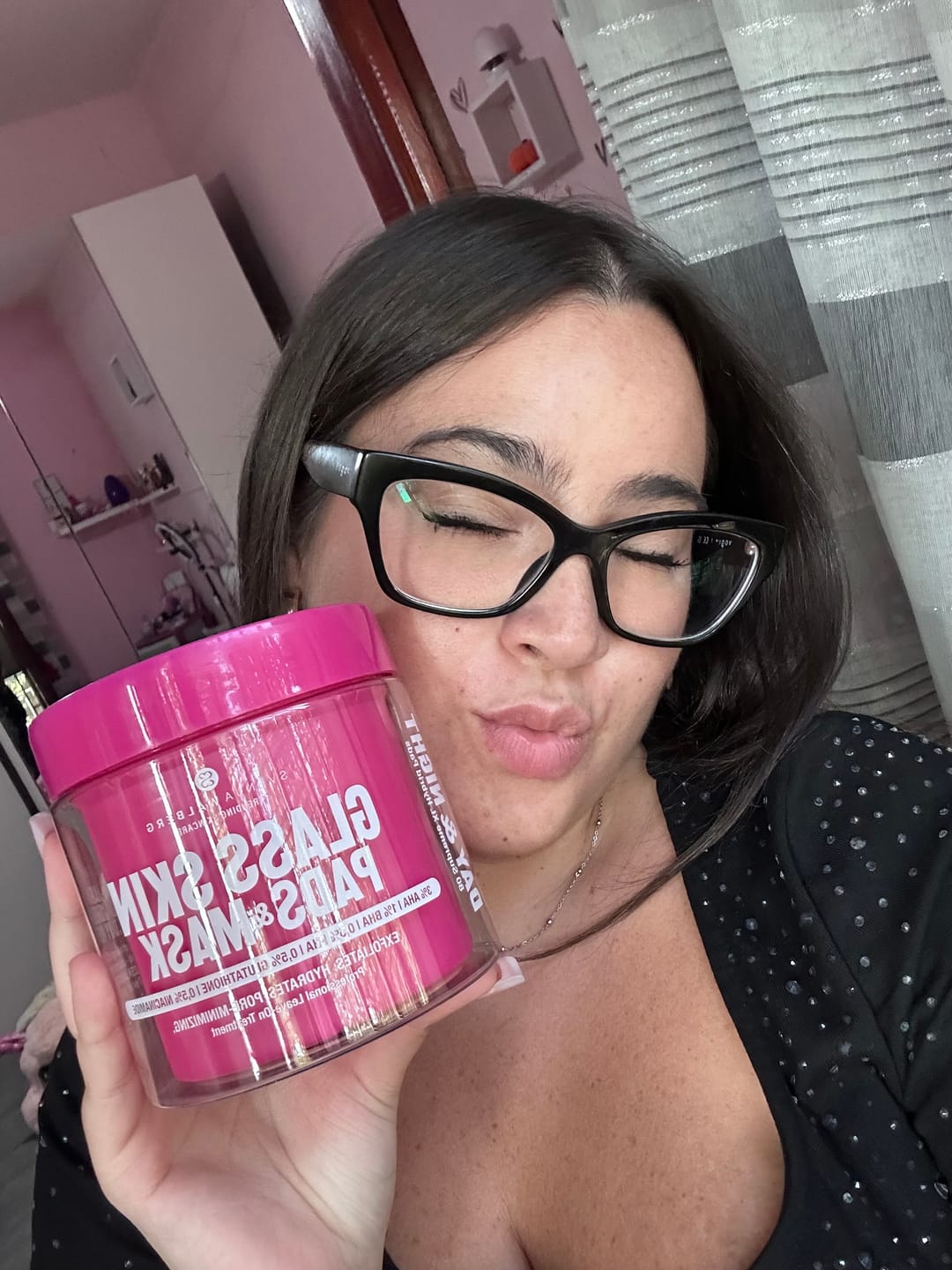 Customer photo review of Glass Skin Pads & Mask