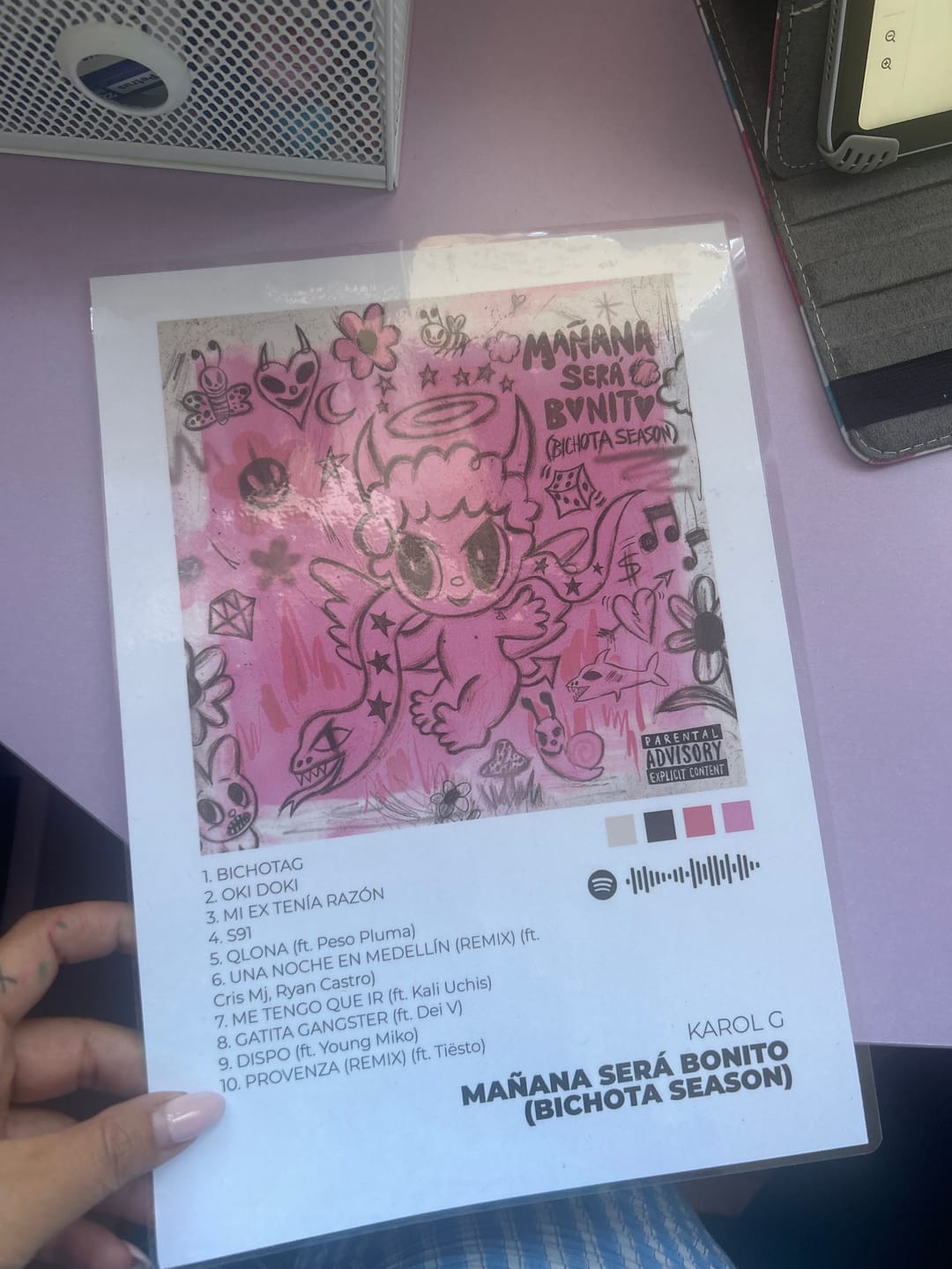 Customer photo review of MAÑANA SERÁ BONITO (BICHOTA SEASON)