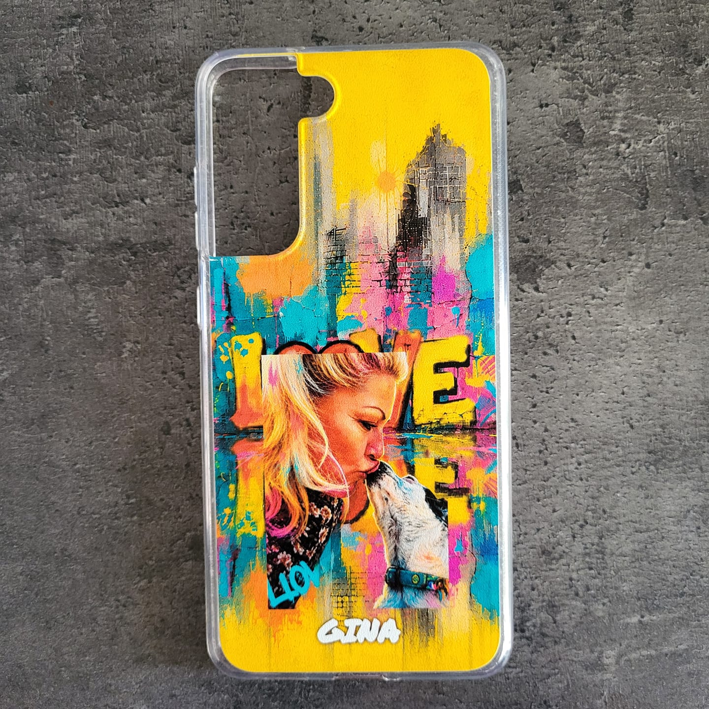 Customer photo review of Streetart - Gepersonaliseerd telefoonhoesje