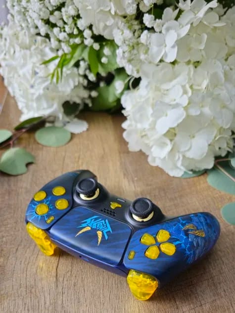 Customer photo review of PS5 Controller Faceplate Shell – Gold Foil Stamping Cover with Touchpad for DualSense (BDM-010 to 050)