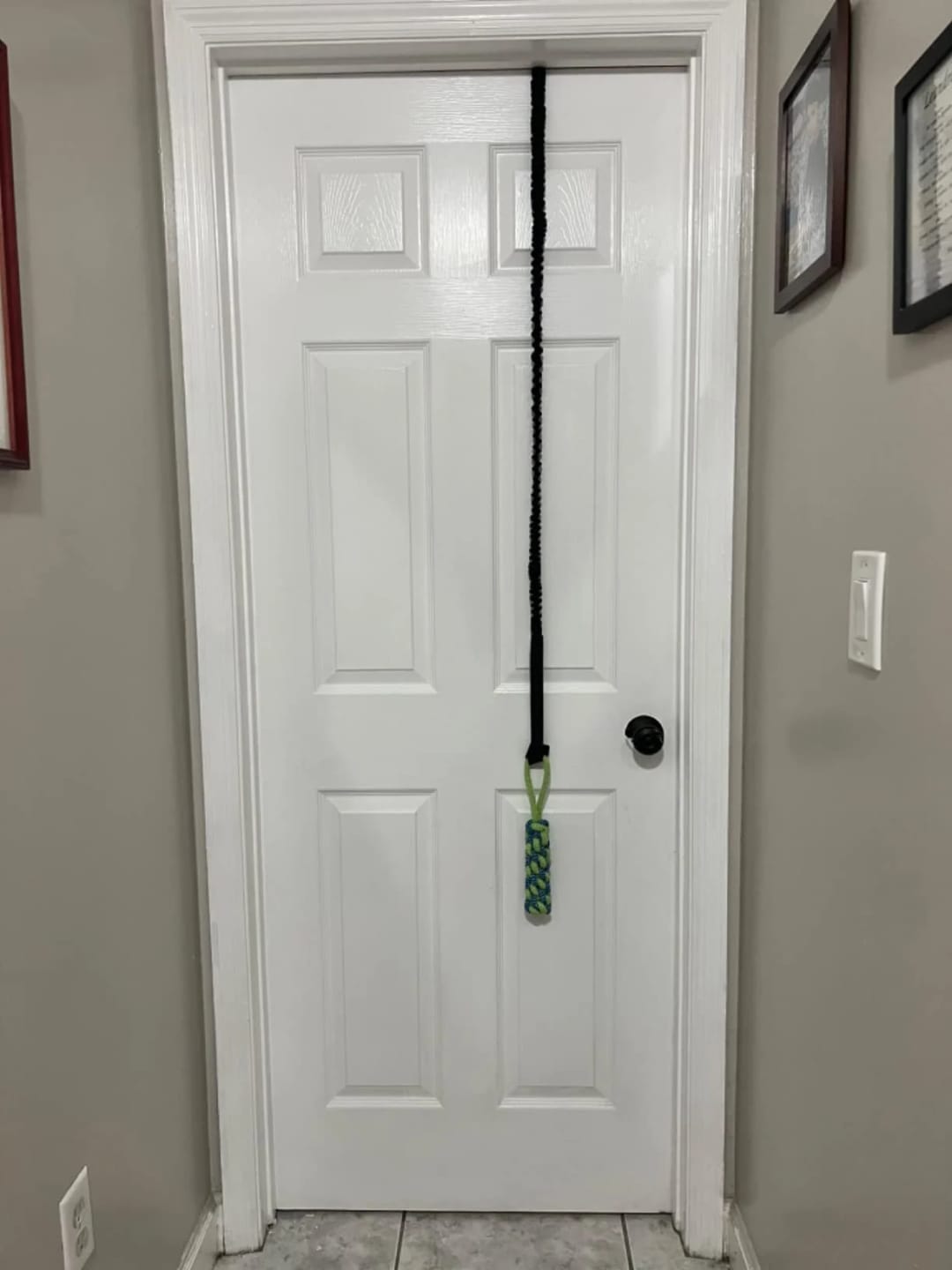 Customer photo review of FlexiPop™ - Juguete Bungee Interactivo
