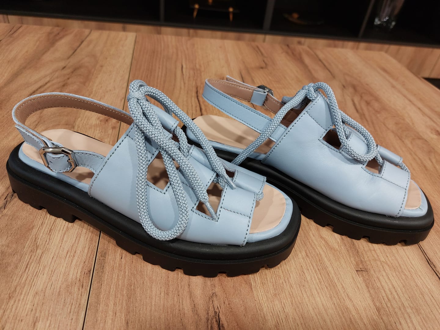 Customer photo review of "Artemisia Sandals Azure" sandėlyje