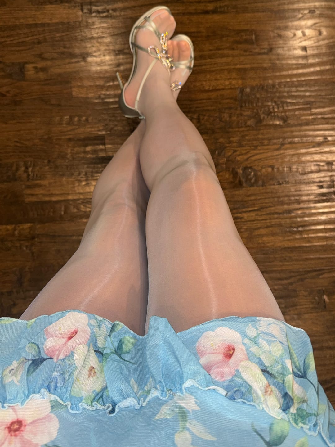 Customer photo review of PLAY - FREE HUGGING SEAMLESS TIGHTS  - GLOSS