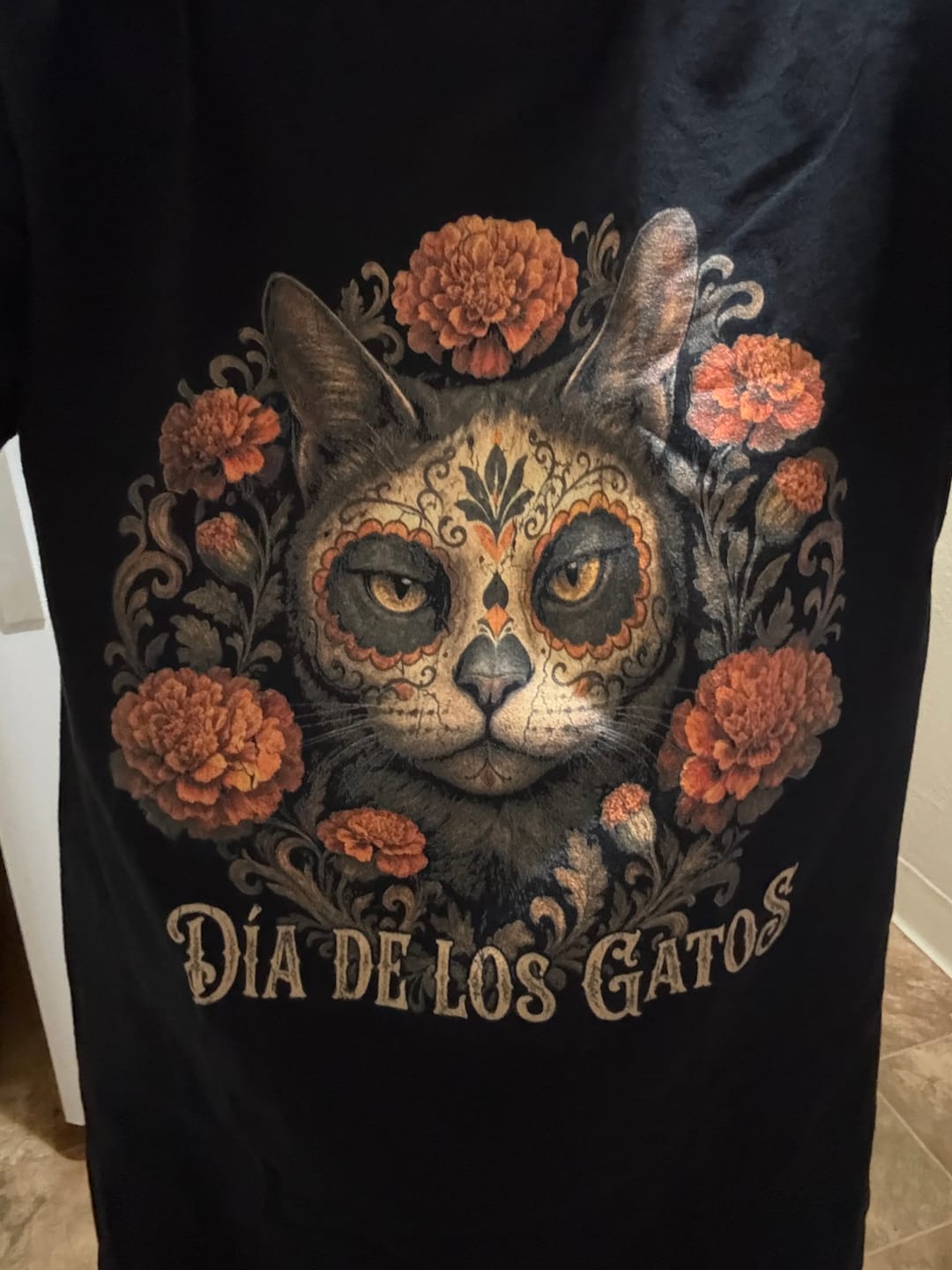 Customer photo review of Día de los Gatos