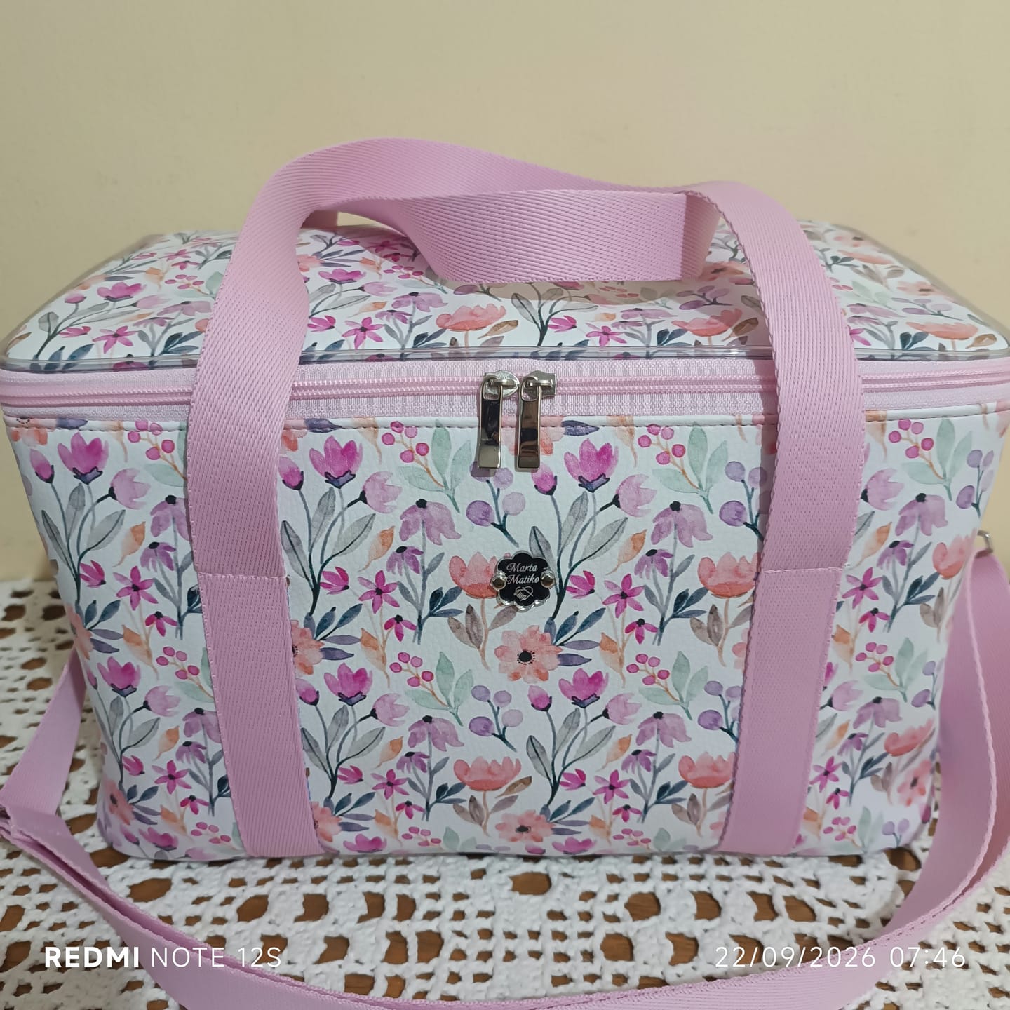 Customer photo review of SINTETICO COLECAO FLORES 4 EM DOLLARO BRANCO DA PLASTICOS IVONE