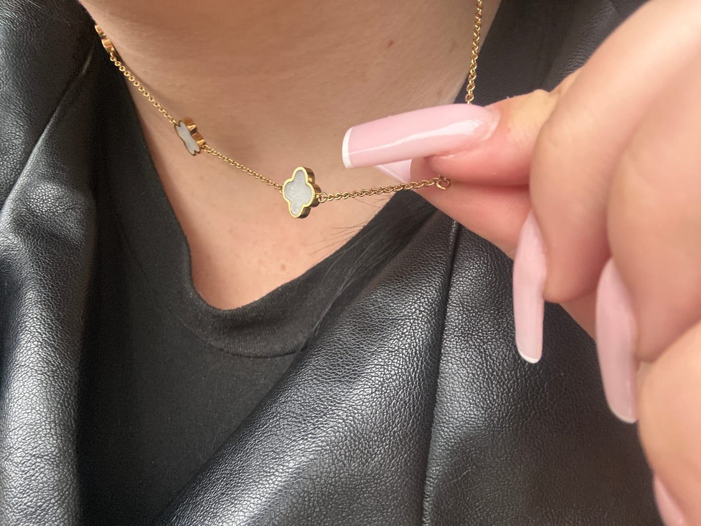 Customer photo review of Lucky White Clover Kette