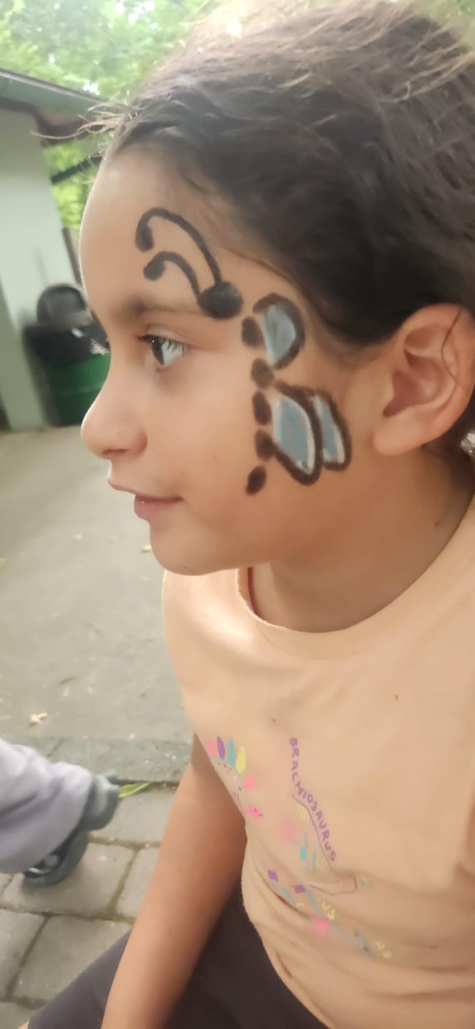 Customer photo review of Face & Body Paint Crayons