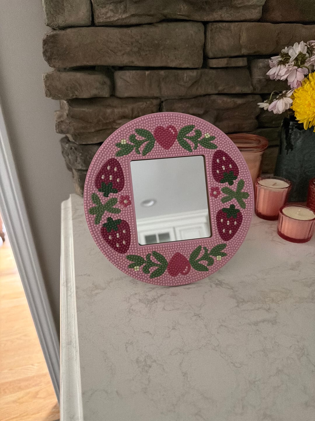 Customer photo review of Strawberry Sweetheart - Diamond Painting Mirror Frame Kit