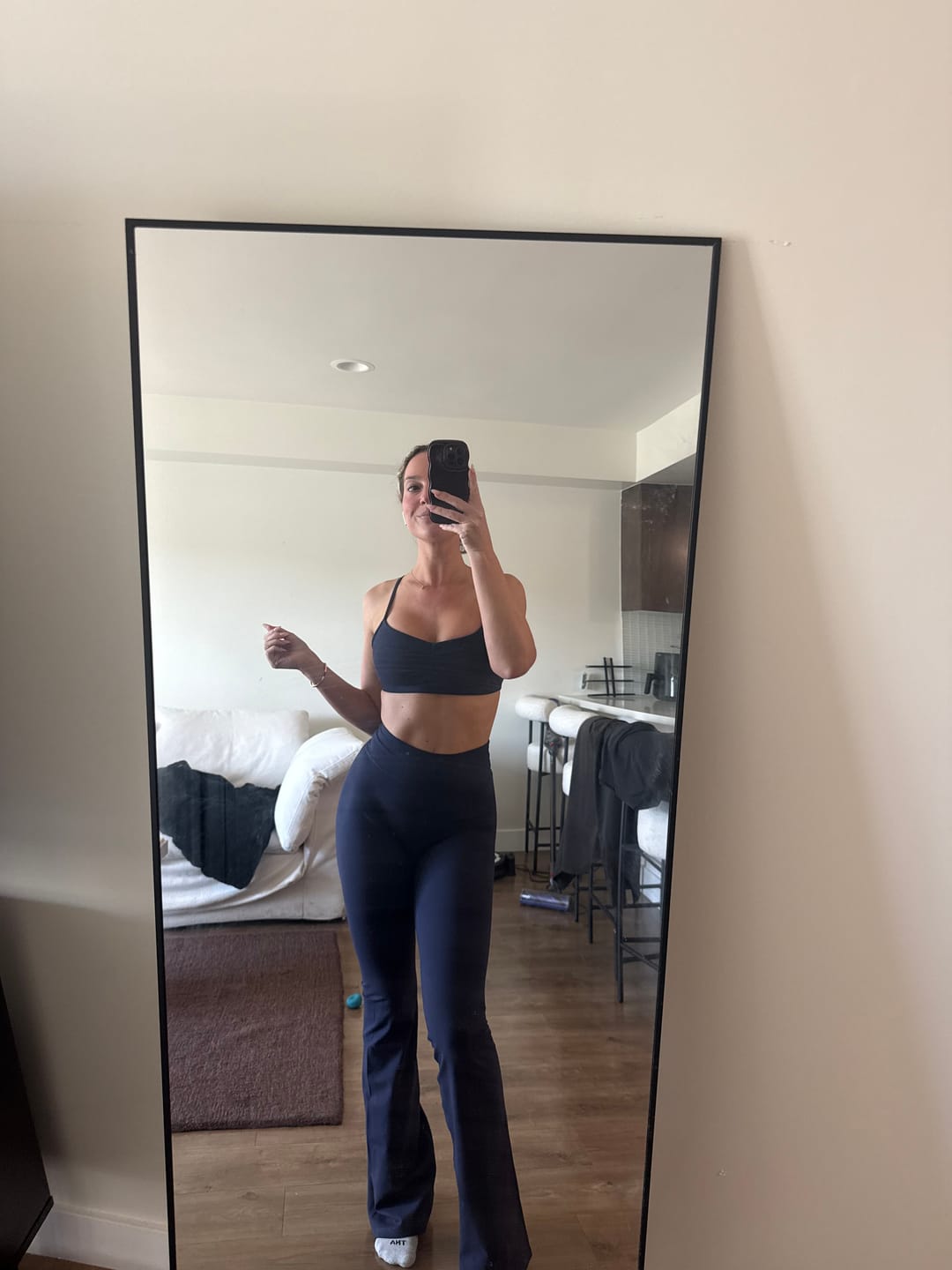 Customer photo review of The Leisure Pant Navy