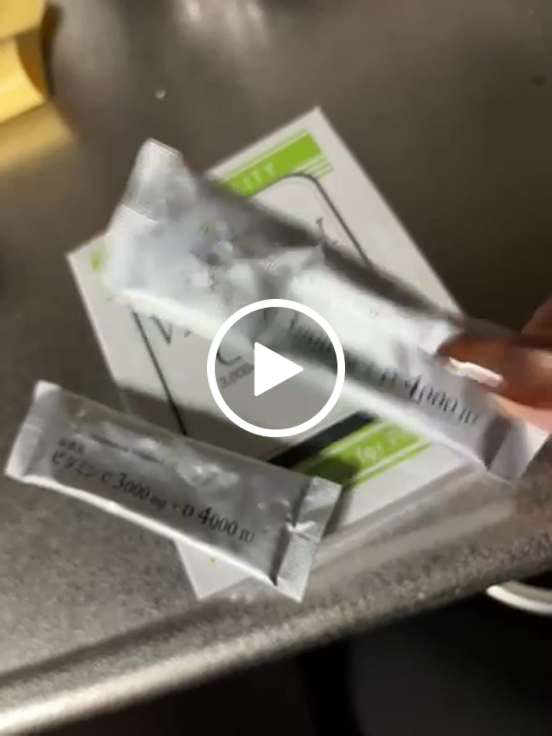 Customer video review of ビタミンC+D -Wakasapri for Pro.