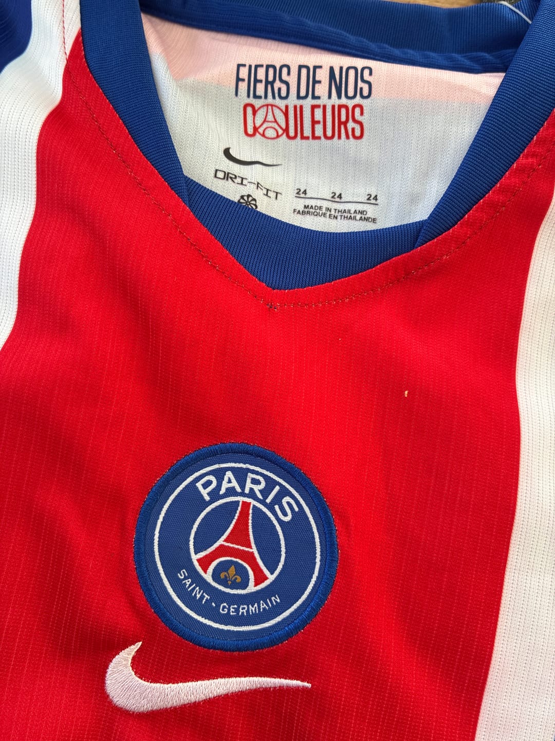 Customer photo review of KKGool - Kit Enfant PSG 2 étoiles Domicile 2026/2027