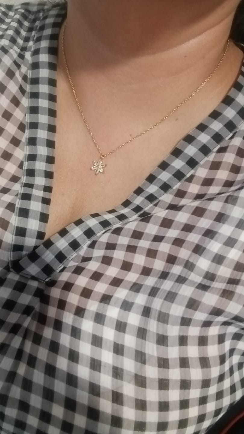Customer photo review of Collar Sunday