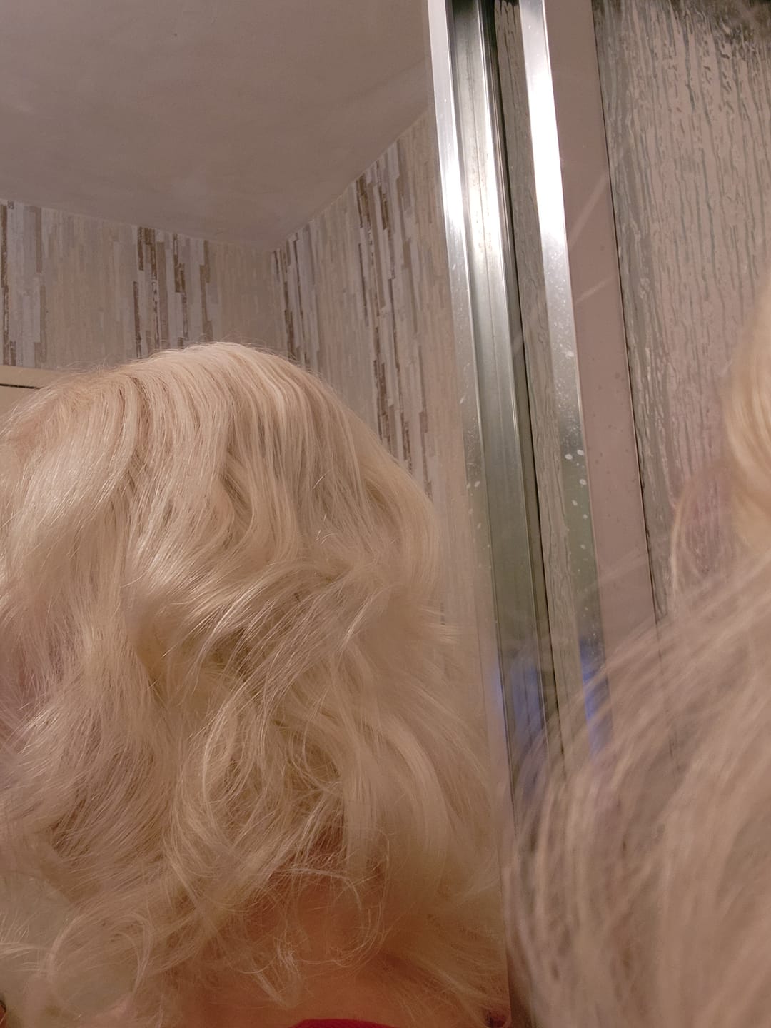 Customer photo review of Weightless Volumizing Shampoo