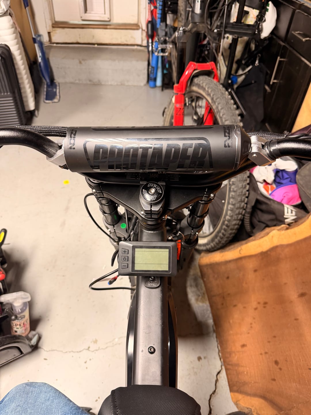 Customer photo review of Macfox Frame Screen Mount