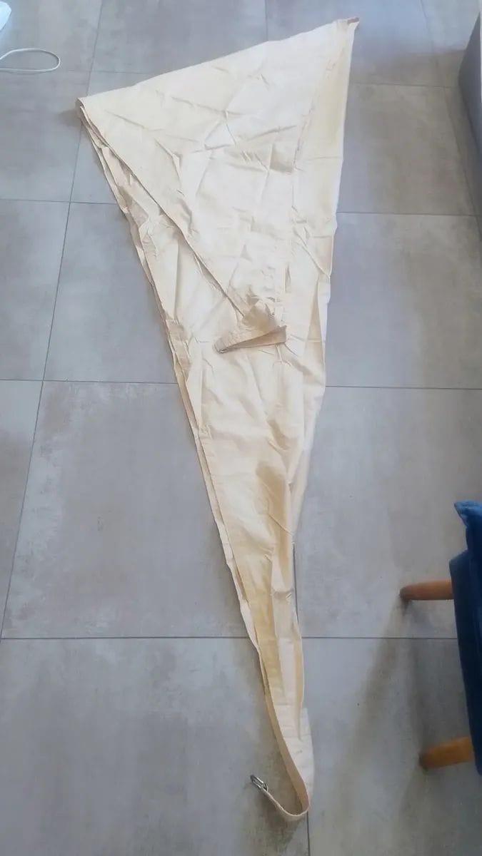 Customer photo review of Toldo Triangular Impermeável Anti-UV para Áreas Externas