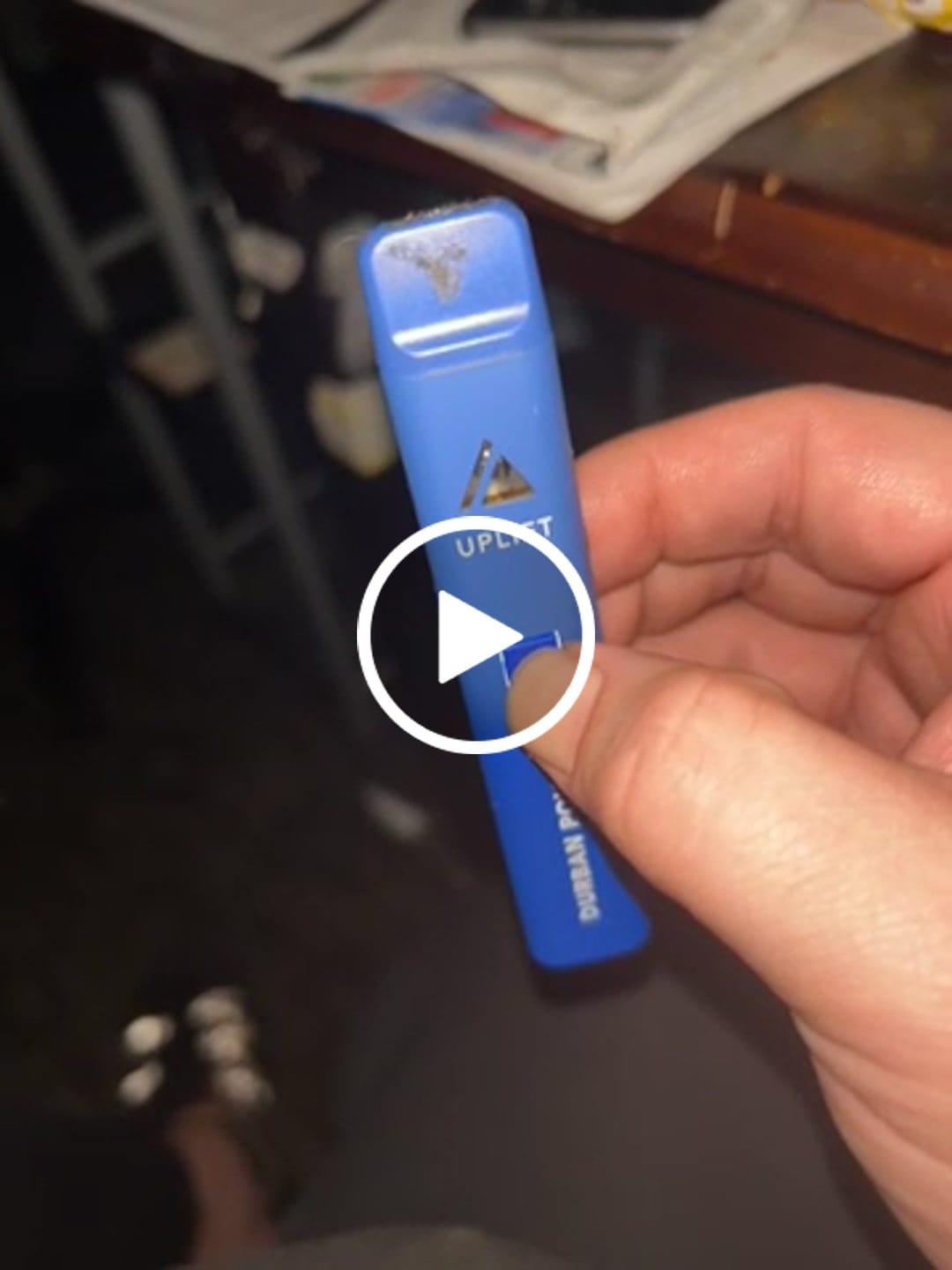 Customer video review of 2g THCP Knockout Blend Disposable