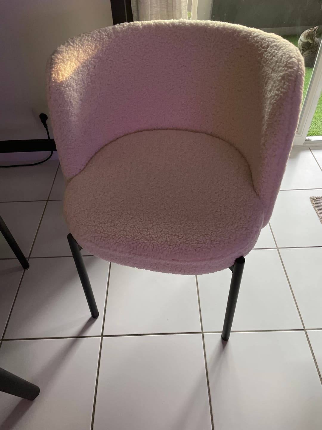 Customer photo review of GRIMSTAD - Lot de 2 chaises scandinaves en métal et bouclettes blanches