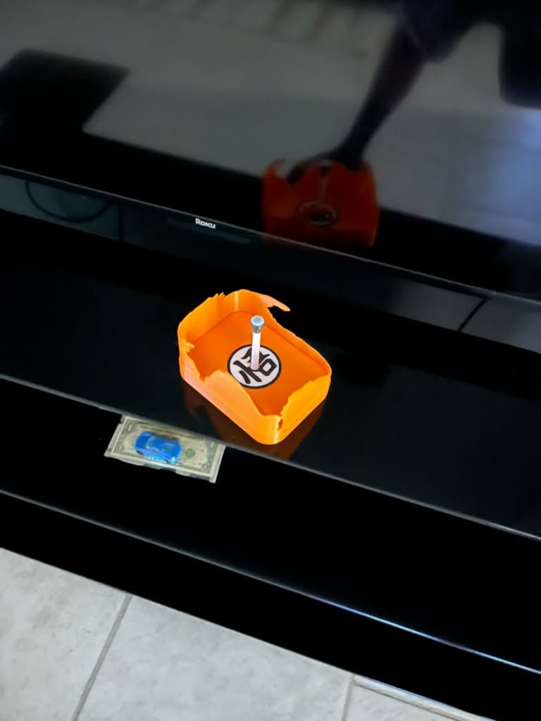 Customer photo review of Goku Shadow Projection Wall Lamp
