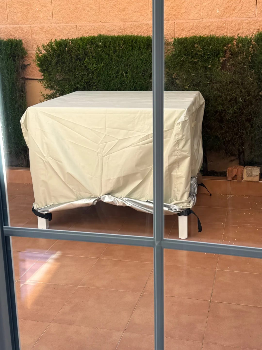Customer photo review of Capa para Móveis de Jardim Oxford 420D Bege Impermeável