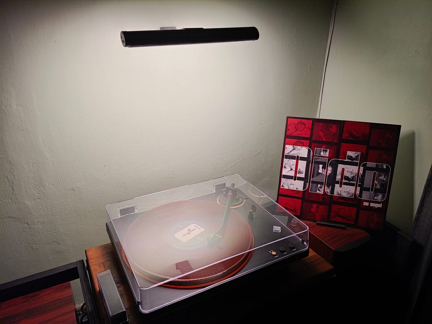 Customer photo review of Lámpara Mural Recargable - 32 cm / 3 Tonos de Luz
