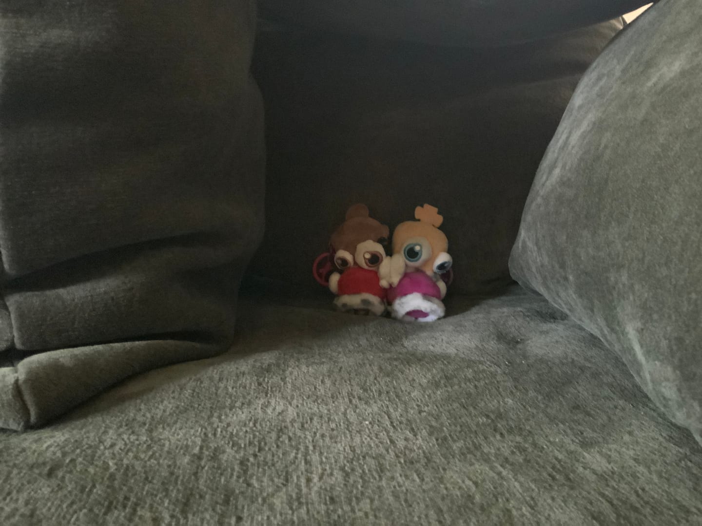 Customer photo review of Kinger & Queenie Magnetic Plush Keychains