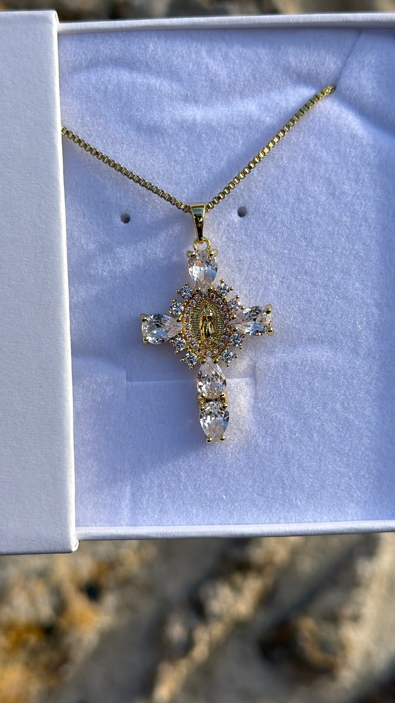 Customer photo review of Collier Croix Protectrice