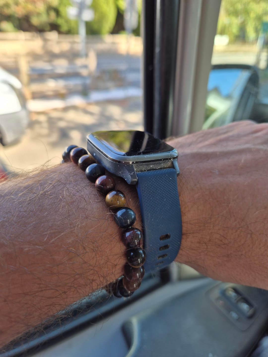 Customer photo review of Bracelet "Oeil Multiple" en Oeil de Tigre, Oeil de Taureau & Oeil de Faucon