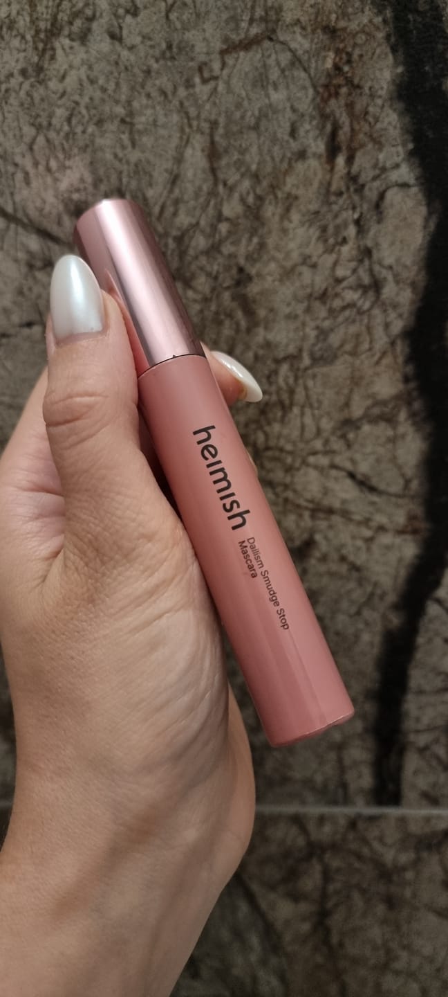 Customer photo review of Pagarinoša skropstu tuša Heimish Dailism Smudge Stop Mascara