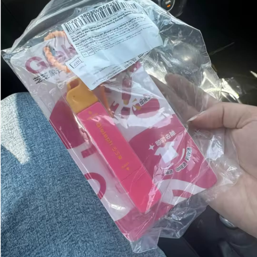Customer photo review of Lápiz Quitamanchas Instantáneo 2 en 1