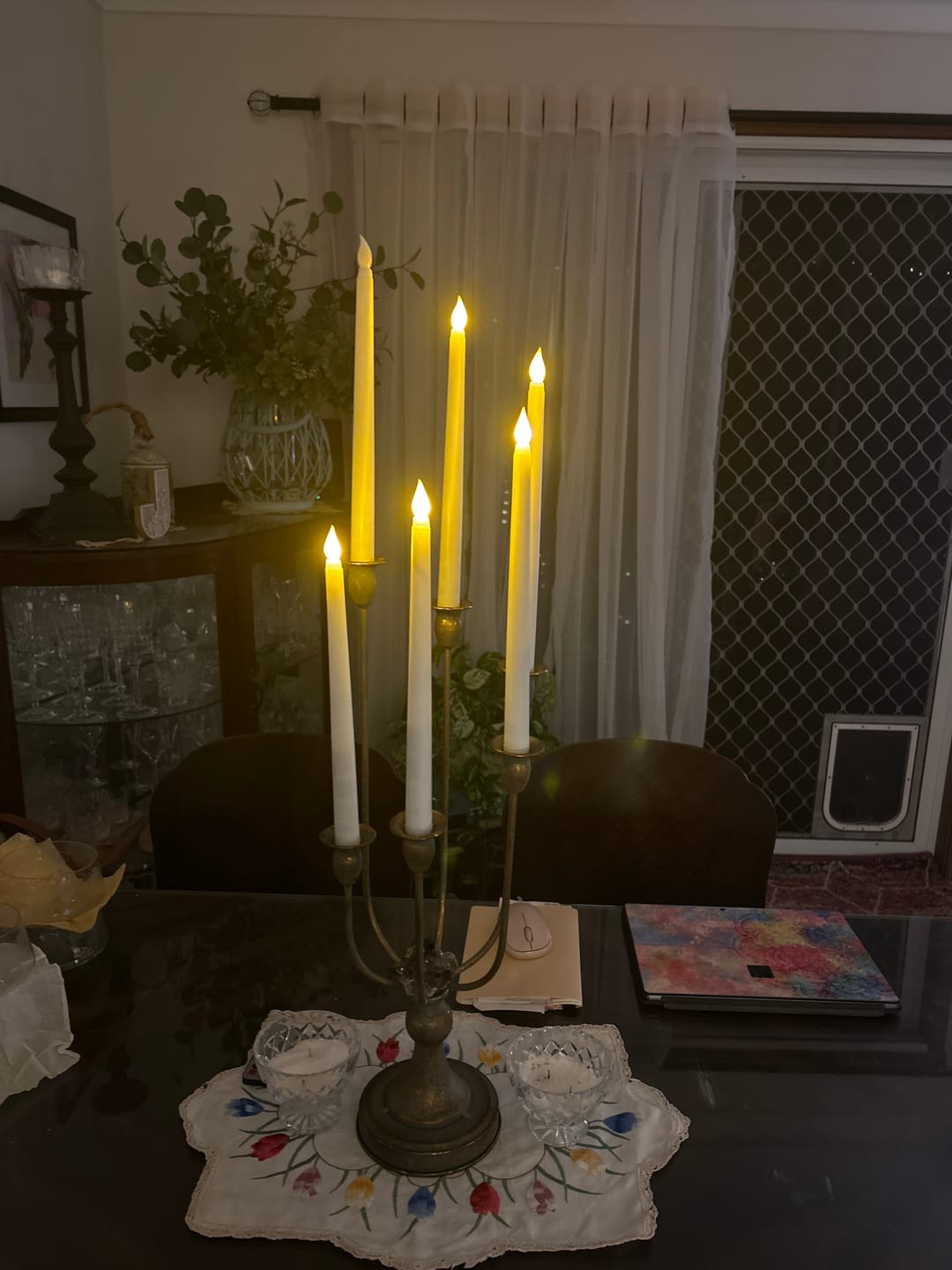 Customer photo review of Audrée French Provincial Candelabra, Antique Gold Metal, 6-Arm Taper Candle Holder, 52cm