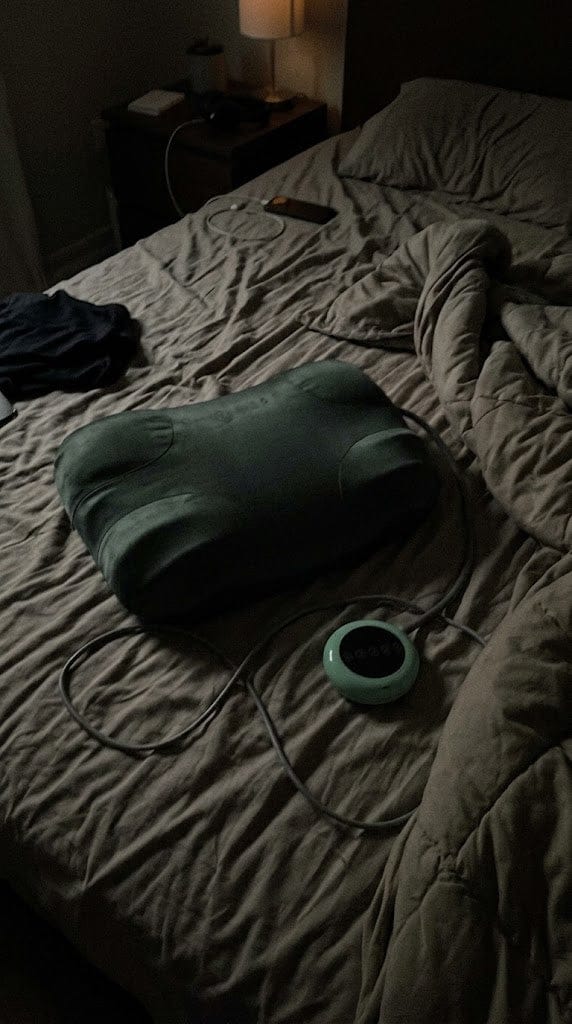 Customer photo review of FYROST Vesper — Smart Anti-Snore Pillow