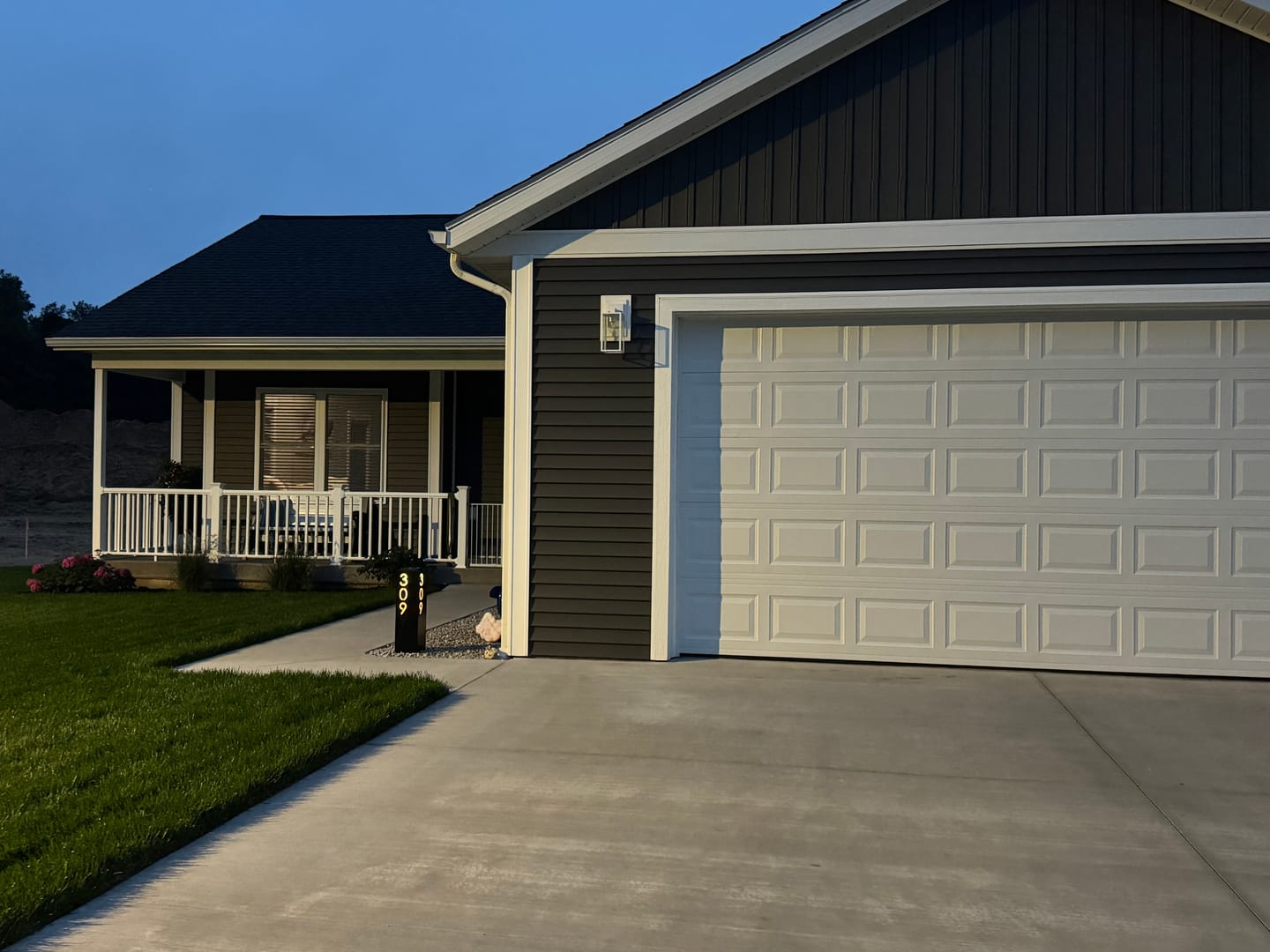 Customer photo review of Address Column