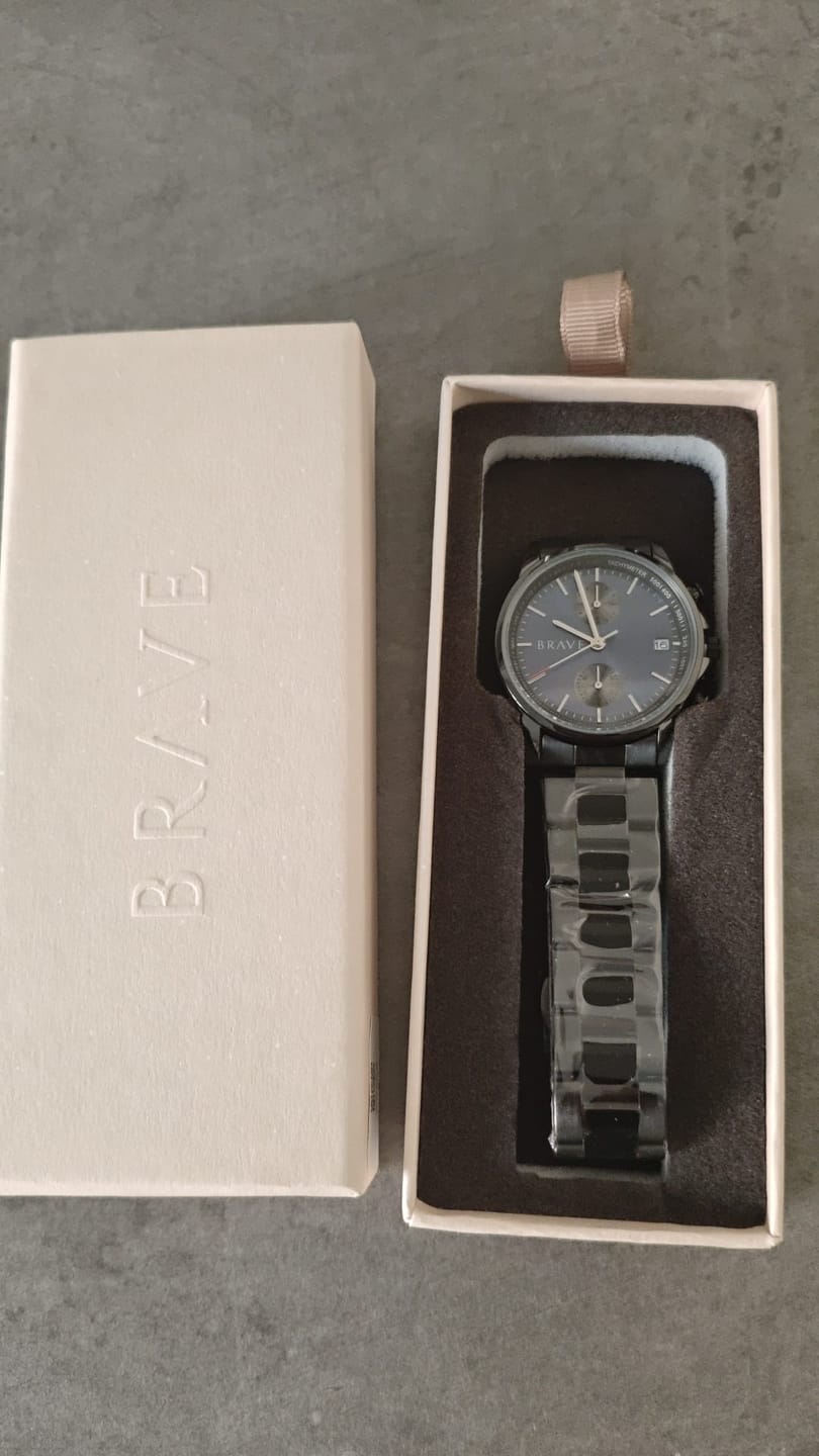 Customer photo review of Reloj BRAVE ~ Monarca Black-Dark Blue