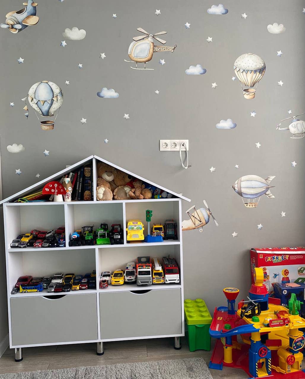 Customer photo review of Hot Air Balloons Wall Decals 2.11