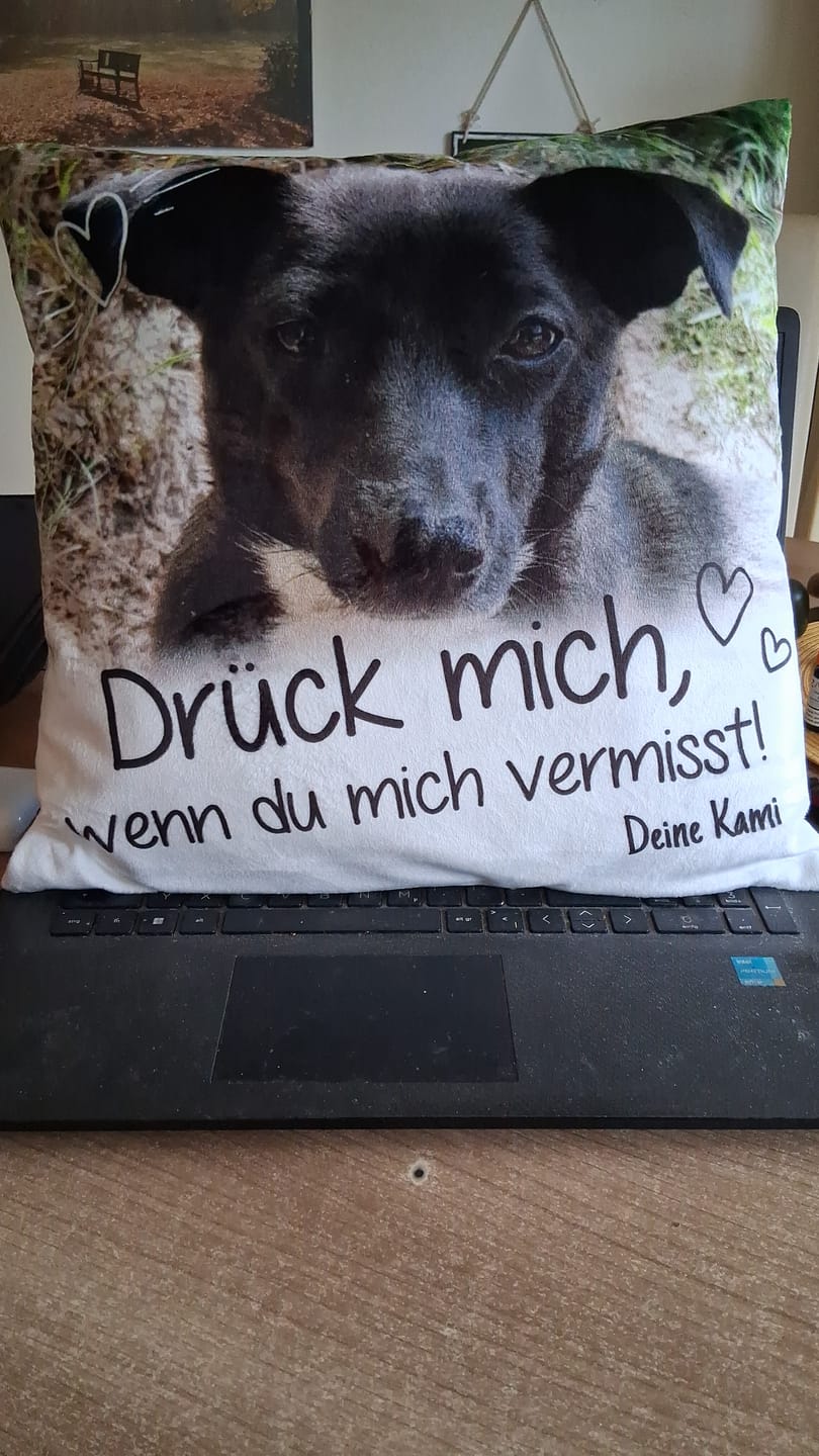 Customer photo review of Personalisiertes Kissen - Drück mich, wenn du mich vermisst