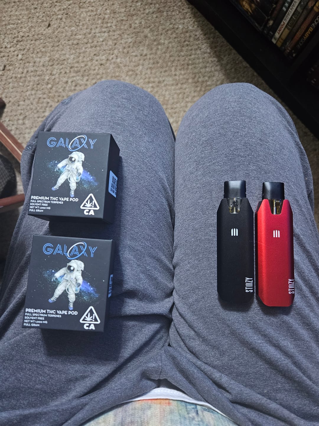 Customer photo review of 6 pc 2 Stiiizy Batteries 4 Pods 2 Grams THC Starter Package Vaping System