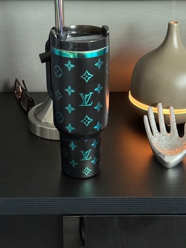 Customer photo review of Designer Holographic In-Car Insulated Cup 40 OZ