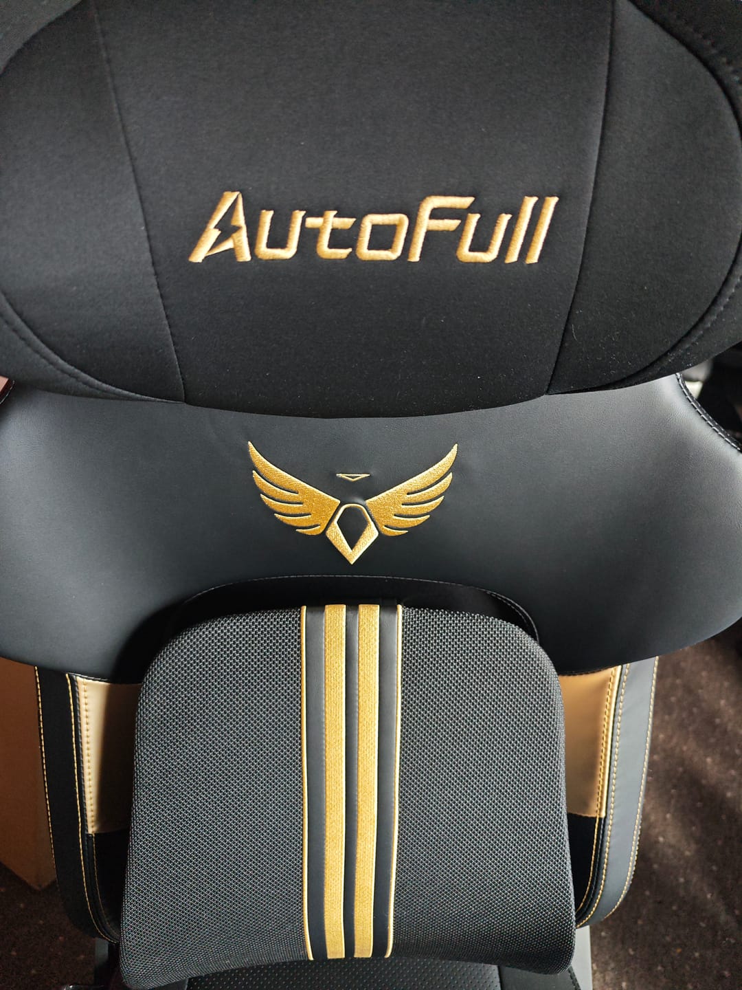 Customer photo review of AutoFull M6 Ultra+ 2.0 Shiatsu Massage Gaming Chair [🏆NiKo’s Championship Chair]