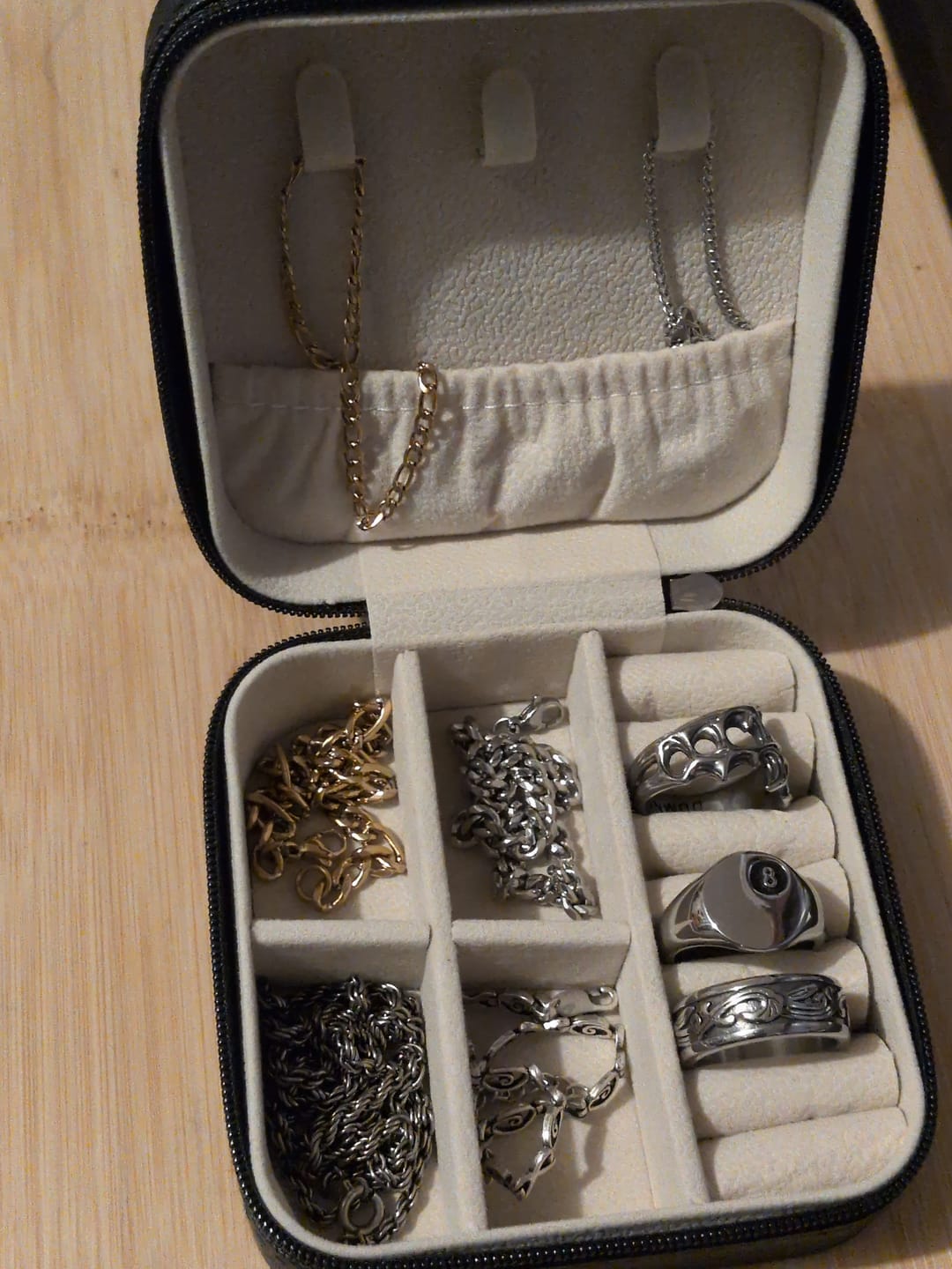 Customer photo review of 7 Piece Jewellery Bundle