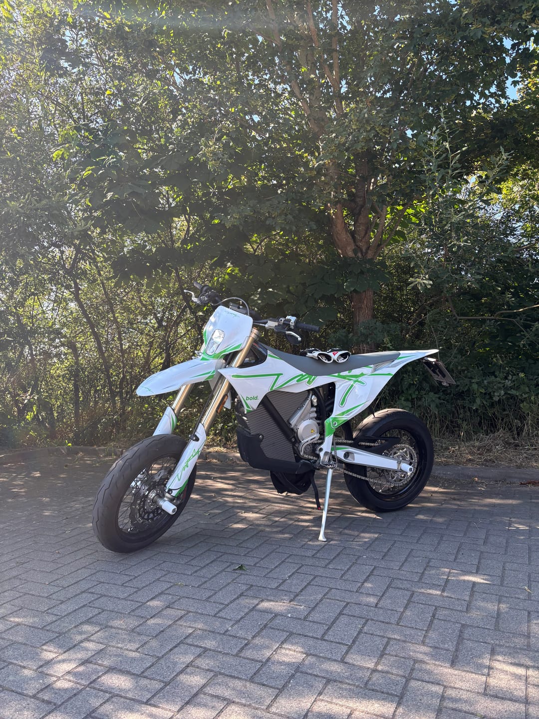 Customer photo review of VOLTAGE - STARK VARG Graphics kit