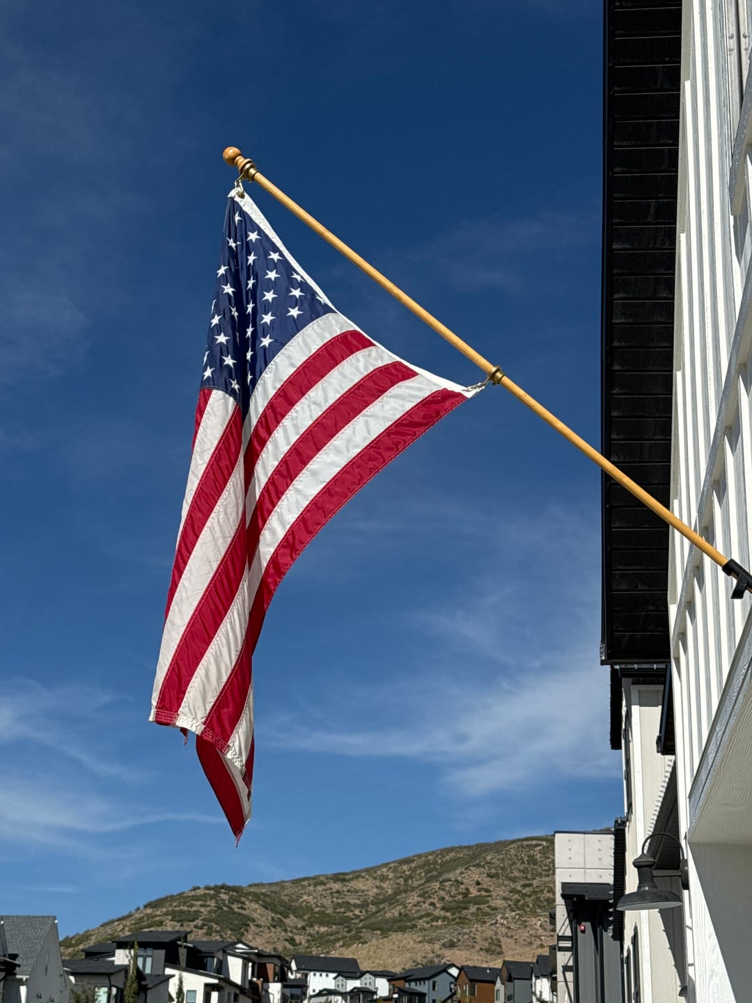 Customer photo review of Non-Tangle Flagpole Spinners