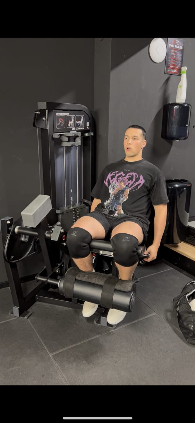 Customer photo review of Vegeta oversize tee