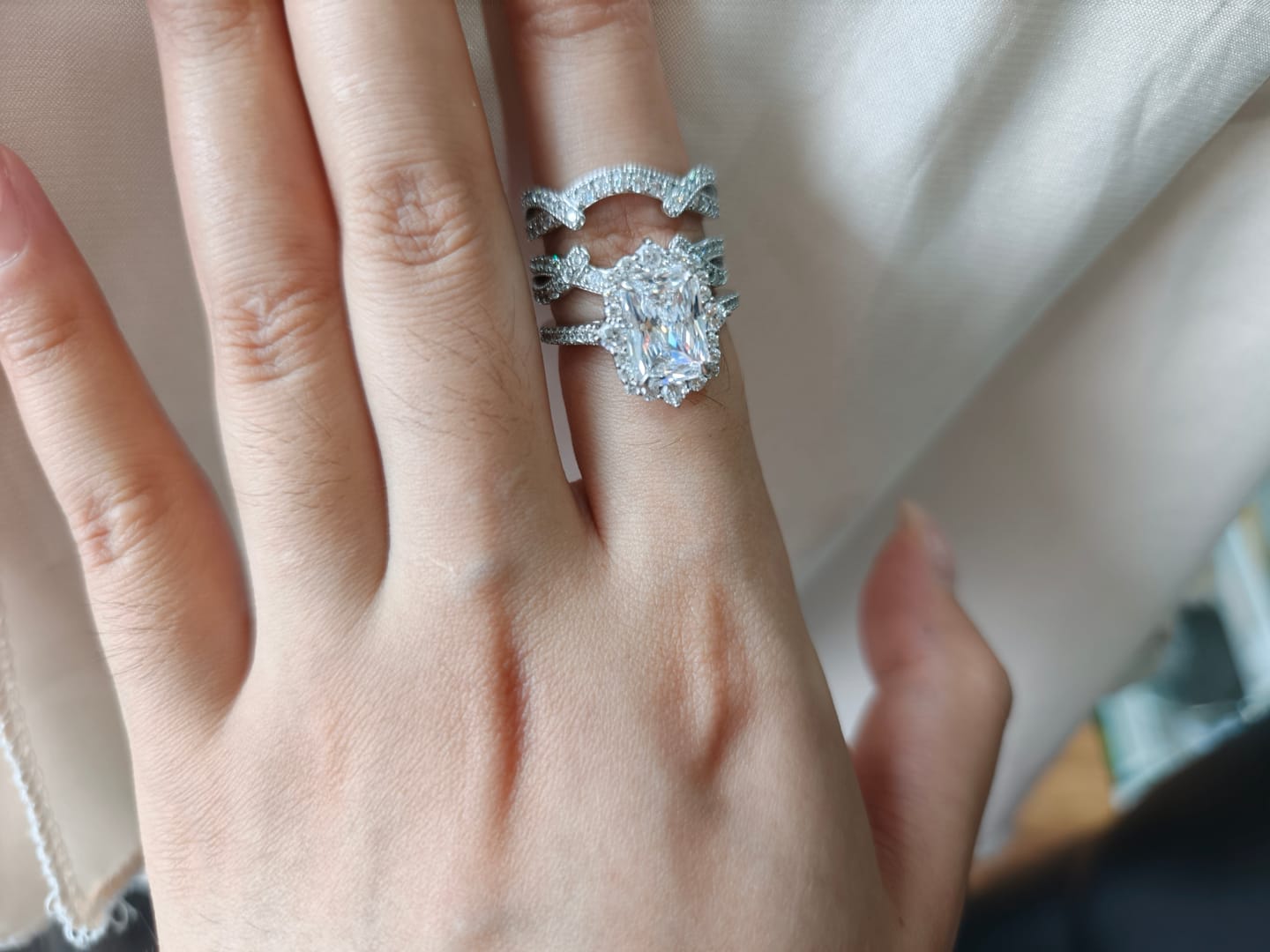 Customer photo review of S925 3.0Ct Radiant Cut Black Stone/White Stone Halo Insert Wedding Ring Set For Women In Sterling Silver