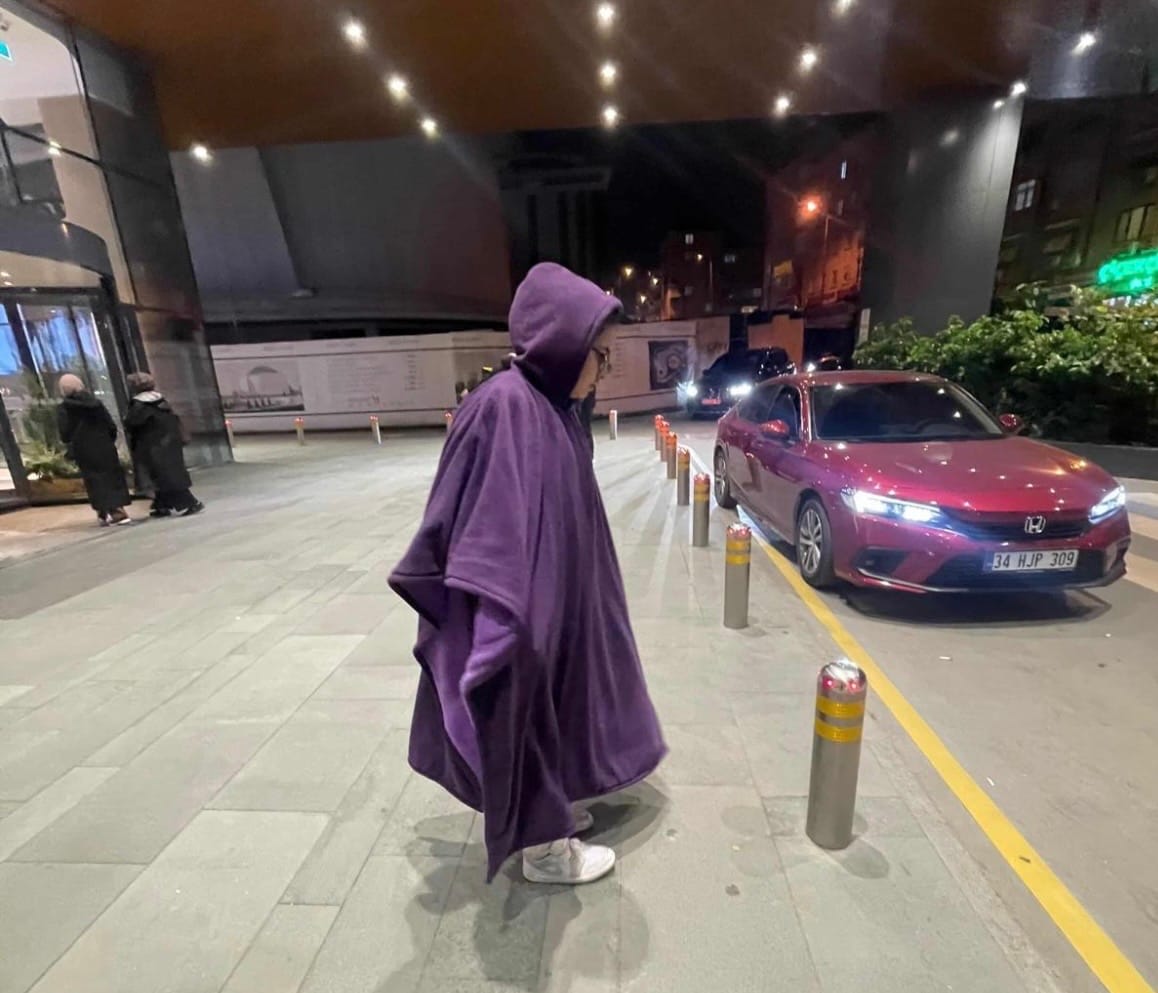 Customer photo review of Kapüşonlu Battaniye Hoodie (Unisex,Ultra Yumuşak)