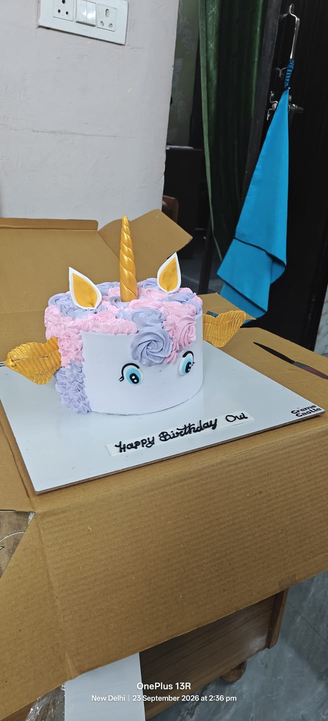 Customer photo review of Flying Unicorn Cake