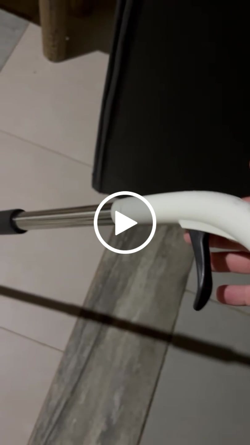 Customer video review of Mopa Giratoria Con Pulverizador Rociador Fregona Spray 360 Gris