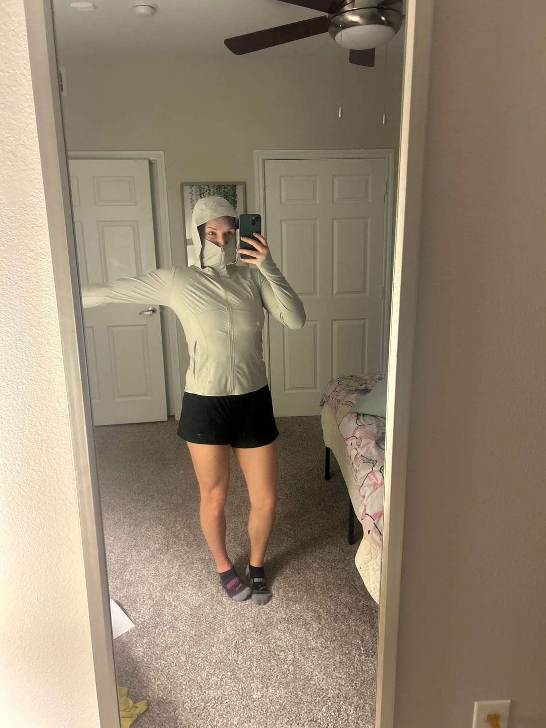 Customer photo review of Women's Slim-Fit Sun Protection Jacket UPF 100+ AL900