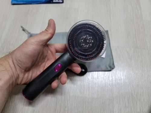 Customer photo review of Cepillo masajeador 3 en 1 Nutre, cuida y protege.